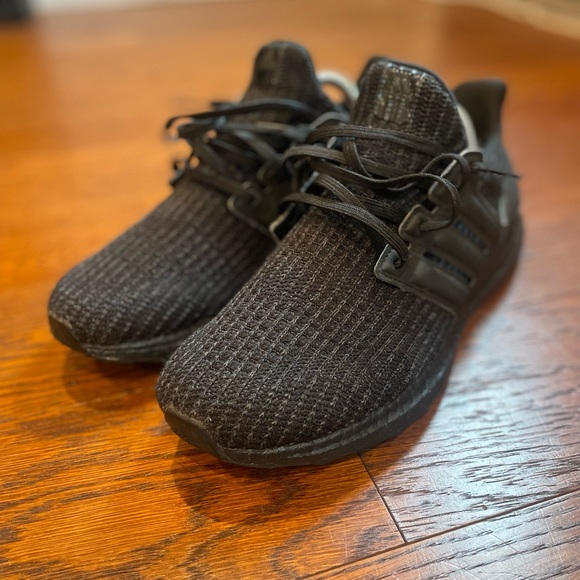 Adidas ultra boost triple black size 10.5 - Picture 1 of 8